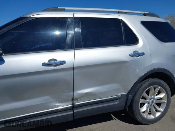 ✅ 2011 Ford Explorer XLT • VIN: 1FMHK8D89BGA20040 • Лот: 44646975. Опубликован ранее на IAAI с пробегом 243 201 миль. Бесплатный доступ к архиву аукционных продаж из США и подробный отчёт об истории автомобиля на DreamBid. Изображение 6.