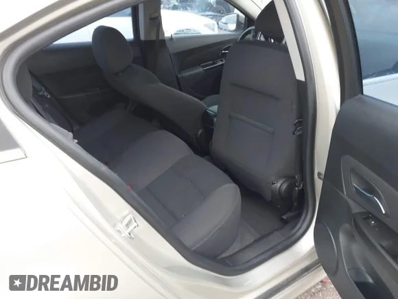 ✅ 2014 Chevrolet Cruze 1LT • VIN: 1G1PC5SB4E7281051 • Lot: 44570541. Listed on IAAI with 60,350 mi. Free auction sales archive from the USA and detailed vehicle history report at DreamBid. Image 8.