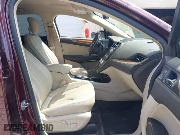 ✅ 2017 Lincoln MKC Select • VIN: 5LMCJ2C98HUL52109 • Лот: 43222771. Опубліковано раніше на IAAI з пробігом 118 357 миль. Безкоштовний доступ до архіву аукціонних продажів зі США та докладний звіт про історію автомобіля на DreamBid. Зображення 5.