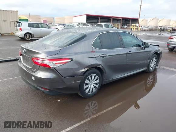 ✅ 2019 Toyota Camry Hybrid LE • VIN: 4T1B31HKXKU510519 • Lot: 43907458. Wystawiony na IAAI z przebiegiem 108 527 mil. Bezpłatny archiwum sprzedaży aukcyjnych z USA i szczegółowy raport historii pojazdu na DreamBid. Zdjęcie 4.