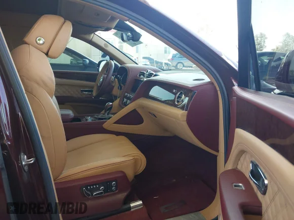 ✅ 2021 Bentley Bentayga V8 • VIN: SJAAM2ZV1MC037602 • Лот: 42397866. Опубліковано раніше на IAAI з пробігом Не вказано. Безкоштовний доступ до архіву аукціонних продажів зі США та докладний звіт про історію автомобіля на DreamBid. Зображення 5.