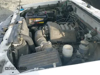 ✅ 1999 Isuzu Trooper S • VIN: JACDJ58X7X7918860 • Lot: 43733310. Wystawiony na IAAI z przebiegiem 209 429 mil. Bezpłatny archiwum sprzedaży aukcyjnych z USA i szczegółowy raport historii pojazdu na DreamBid. Zdjęcie 12.