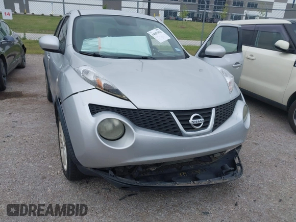 ✅ 2013 Nissan Juke SV • VIN: JN8AF5MR6DT200625 • Lot: 44851981. Wystawiony na IAAI z przebiegiem 170 865 mil. Bezpłatny archiwum sprzedaży aukcyjnych z USA i szczegółowy raport historii pojazdu na DreamBid. Zdjęcie 6.