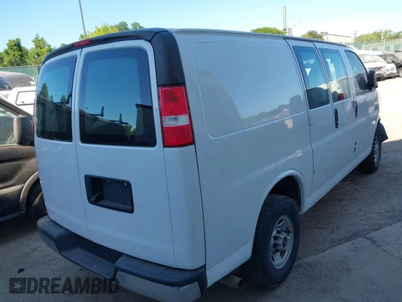 ✅ 2021 GMC Savana Cargo • VIN: 1GTW7AFP8M1169621 • Лот: 45072152. Опубликован ранее на IAAI с пробегом 101 829 миль. Бесплатный доступ к архиву аукционных продаж из США и подробный отчёт об истории автомобиля на DreamBid. Изображение 4.