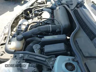 ✅ 2012 MINI Hardtop S • VIN: WMWSV3C58CT385441 • Lot: 43280283. Listed on IAAI with 86,204 mi. Free auction sales archive from the USA and detailed vehicle history report at DreamBid. Image 17.