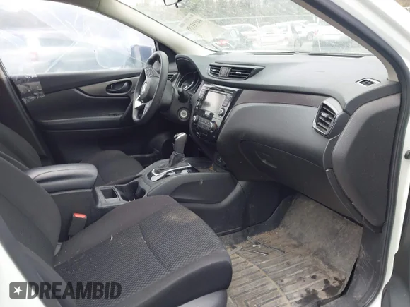 ✅ 2020 Nissan Rogue S • VIN: JN1BJ1CW5LW374006 • Lot: 44933358. Wystawiony na IAAI z przebiegiem 50 475 mil. Bezpłatny archiwum sprzedaży aukcyjnych z USA i szczegółowy raport historii pojazdu na DreamBid. Zdjęcie 5.