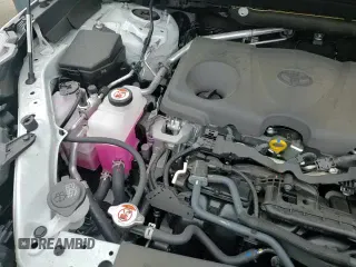 ✅ 2024 Toyota RAV4 Hybrid XSE • VIN: JTME6RFV1RJ060050 • Lot: 60738575. Wystawiony na Copart z przebiegiem 9 981 mil. Bezpłatny archiwum sprzedaży aukcyjnych z USA i szczegółowy raport historii pojazdu na DreamBid. Zdjęcie 14.