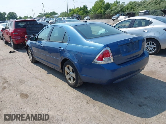 ✅ 2009 Ford Fusion SE • VIN: 3FAHP07Z29R166509 • Lot: 42470715. Wystawiony na IAAI z przebiegiem 323 301 mil. Bezpłatny archiwum sprzedaży aukcyjnych z USA i szczegółowy raport historii pojazdu na DreamBid. Zdjęcie 3.