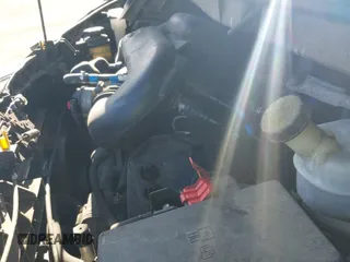 ✅ 2016 Ford Transit XL • VIN: 1FMZK1ZM7GKA95759 • Lot: 41426684. Wystawiony na IAAI z przebiegiem 173 573 mil. Bezpłatny archiwum sprzedaży aukcyjnych z USA i szczegółowy raport historii pojazdu na DreamBid. Zdjęcie 19.