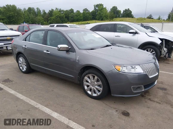 ✅ 2012 Lincoln MKZ • VIN: 3LNHL2GC6CR834215 • Lot: 45160463. Wystawiony na IAAI z przebiegiem 136 203 mil. Bezpłatny archiwum sprzedaży aukcyjnych z USA i szczegółowy raport historii pojazdu na DreamBid. Zdjęcie 1.