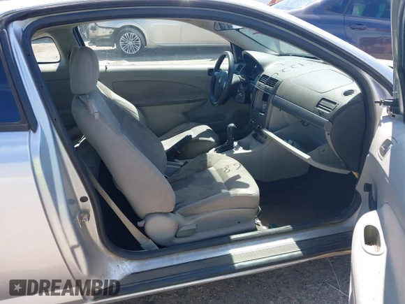 ✅ 2010 Chevrolet Cobalt LS • VIN: 1G1AB1F54A7200632 • Lot: 42206268. Wystawiony na IAAI z przebiegiem 139 292 mil. Bezpłatny archiwum sprzedaży aukcyjnych z USA i szczegółowy raport historii pojazdu na DreamBid. Zdjęcie 5.