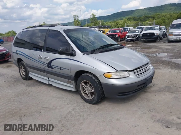 ✅ 2000 Plymouth Grand Voyager • VIN: 2P4GP44R7YR591838 • Лот: 45363110. Опубліковано раніше на IAAI з пробігом 26 730 миль. Безкоштовний доступ до архіву аукціонних продажів зі США та докладний звіт про історію автомобіля на DreamBid. Зображення 1.