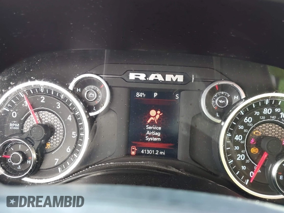✅ 2024 Ram 2500 Tradesman • VIN: 3C6UR5HJ9RG286898 • Лот: 43319909. Опубліковано раніше на IAAI з пробігом 41 301 миль. Безкоштовний доступ до архіву аукціонних продажів зі США та докладний звіт про історію автомобіля на DreamBid. Зображення 7.