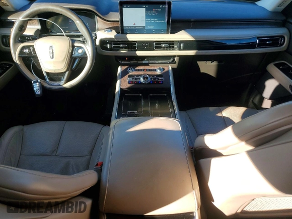 ✅ 2021 Lincoln Aviator Reserve • VIN: 5LM5J7WC6MGL05781 • Lot: 72567875. Wystawiony na Copart z przebiegiem 47 202 mil. Bezpłatny archiwum sprzedaży aukcyjnych z USA i szczegółowy raport historii pojazdu na DreamBid. Zdjęcie 8.