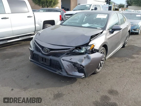 ✅ 2024 Toyota Camry SE • VIN: 4T1T11AK2RU865067 • Lot: 44314901. Wystawiony na IAAI z przebiegiem 16 127 mil. Bezpłatny archiwum sprzedaży aukcyjnych z USA i szczegółowy raport historii pojazdu na DreamBid. Zdjęcie 6.