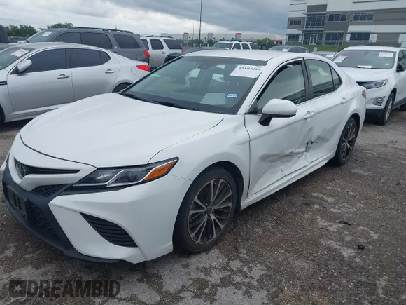 ✅ 2018 Toyota Camry SE • VIN: JTNB11HK3J3015346 • Lot: 45197390. Wystawiony na IAAI z przebiegiem 104 829 mil. Bezpłatny archiwum sprzedaży aukcyjnych z USA i szczegółowy raport historii pojazdu na DreamBid. Zdjęcie 2.