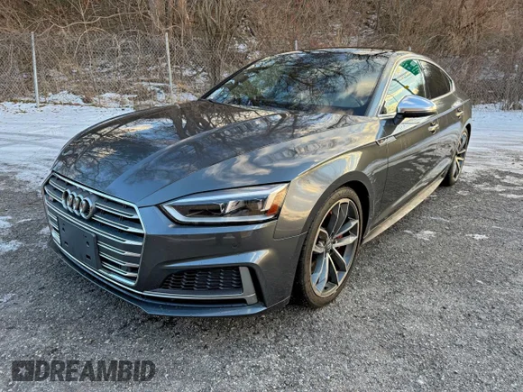 ✅ 2018 Audi S5 Sportback Premium Plus • VIN: WAUB4CF51JA045815 • Лот: 96999465. Опубликован ранее на Copart с пробегом 159 129 миль. Бесплатный доступ к архиву аукционных продаж из США и подробный отчёт об истории автомобиля на DreamBid. Изображение 1.
