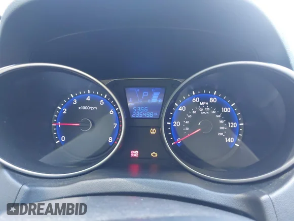 ✅ 2011 Hyundai Tucson GLS • VIN: KM8JUCAC5BU198133 • Lot: 45268877. Wystawiony na IAAI z przebiegiem 235 498 mil. Bezpłatny archiwum sprzedaży aukcyjnych z USA i szczegółowy raport historii pojazdu na DreamBid. Zdjęcie 7.
