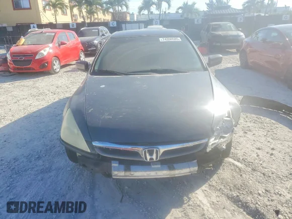 ✅ 2003 Honda Accord LX • VIN: 1HGCM55373A044658 • Лот: 74350585. Опубликован ранее на Copart с пробегом 217 692 миль. Бесплатный доступ к архиву аукционных продаж из США и подробный отчёт об истории автомобиля на DreamBid. Изображение 5.
