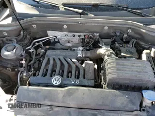 ✅ 2018 Volkswagen Atlas SEL Premium • VIN: 1V2NR2CA7JC564223 • Лот: 82671705. Опубликован ранее на Copart с пробегом 120 497 миль. Бесплатный доступ к архиву аукционных продаж из США и подробный отчёт об истории автомобиля на DreamBid. Изображение 15.