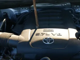 ✅ 2016 Toyota Tundra SR5 • VIN: 5TFRW5F1XGX201537 • Лот: 41396181. Опубликован ранее на IAAI с пробегом 133 968 миль. Бесплатный доступ к архиву аукционных продаж из США и подробный отчёт об истории автомобиля на DreamBid. Изображение 19.