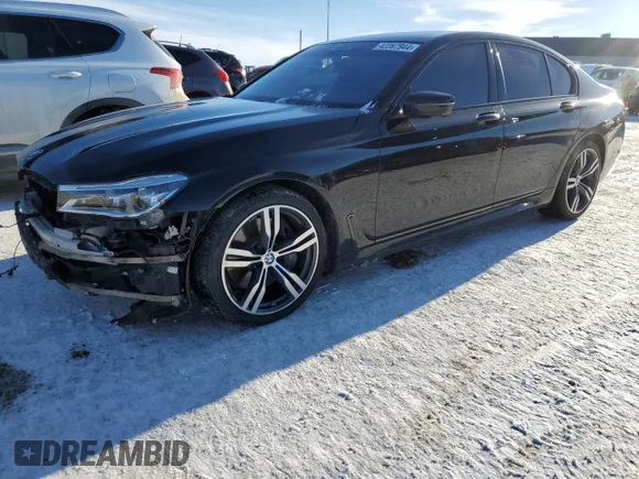 ✅ 2016 BMW 7 Series 750i xDrive • VIN: WBA7B0C50GG526899 • Lot: 46712485. Wystawiony na Copart z przebiegiem 97 985 mil. Bezpłatny archiwum sprzedaży aukcyjnych z USA i szczegółowy raport historii pojazdu na DreamBid. Zdjęcie 1.