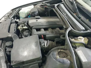 2001 BMW 3 Series 330Ci z VIN WBABS53491JU83172, wystawiony jako IAAI lot #42643364 z przebiegiem 92 798 mil mil oraz . Historia ofert i sprzedaży dostępna na DreamBid. Obrazek 12.