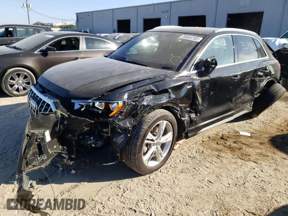 ✅ 2020 Audi Q3 S line Premium • VIN: WA1DECF3XL1125215 • Lot: 70664702. Wystawiony na Copart z przebiegiem 33 046 mil. Bezpłatny archiwum sprzedaży aukcyjnych z USA i szczegółowy raport historii pojazdu na DreamBid. Zdjęcie 1.