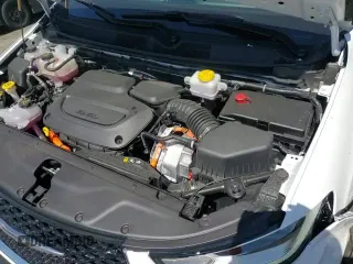 ✅ 2025 Chrysler Pacifica Hybrid Select • VIN: 2C4RC1S74SR564046 • Lot: 66683625. Wystawiony na Copart z przebiegiem 6 660 mil. Bezpłatny archiwum sprzedaży aukcyjnych z USA i szczegółowy raport historii pojazdu na DreamBid. Zdjęcie 16.