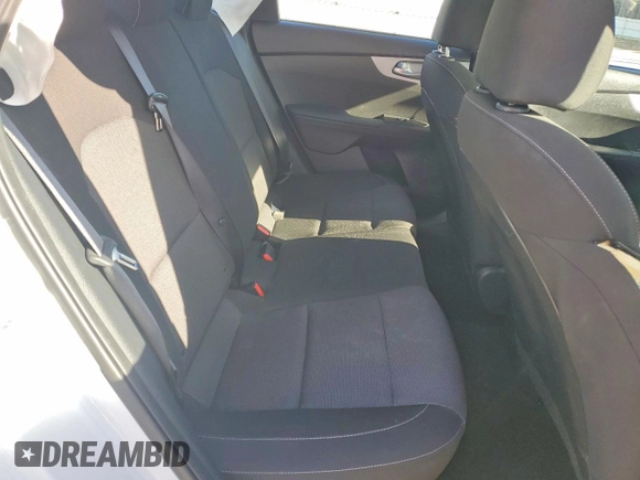 ✅ 2024 Kia Forte LXS • VIN: 3KPF24ADXRE705650 • Lot: 98601445. Wystawiony na Copart z przebiegiem 47 793 mil. Bezpłatny archiwum sprzedaży aukcyjnych z USA i szczegółowy raport historii pojazdu na DreamBid. Zdjęcie 10.