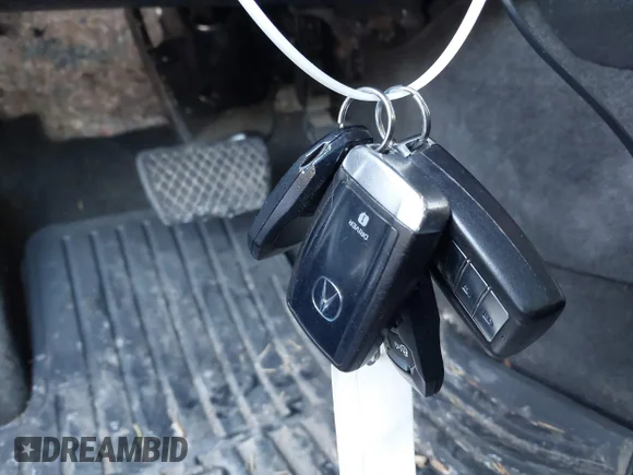 ✅ 2016 Acura TLX V6 • VIN: 19UUB2F39GA004742 • Лот: 44486380. Опубліковано раніше на IAAI з пробігом 79 721 миль. Безкоштовний доступ до архіву аукціонних продажів зі США та докладний звіт про історію автомобіля на DreamBid. Зображення 11.