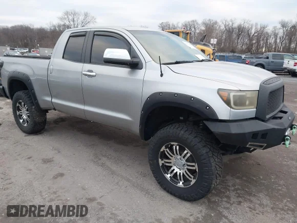 ✅ 2008 Toyota Tundra • VIN: 5TBBT54158S463754 • Lot: 44061890. Wystawiony na IAAI z przebiegiem 192 219 mil. Bezpłatny archiwum sprzedaży aukcyjnych z USA i szczegółowy raport historii pojazdu na DreamBid. Zdjęcie 1.