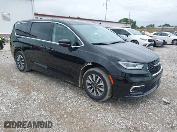 ✅ 2024 Chrysler Pacifica Hybrid Select • VIN: 2C4RC1S76RR134626 • Lot: 45201714. Listed on IAAI with 51,074 mi. Free auction sales archive from the USA and detailed vehicle history report at DreamBid. Image 1.