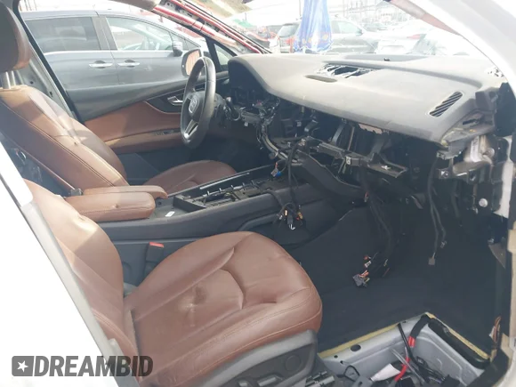 ✅ 2019 Audi Q7 Premium • VIN: WA1AAAF73KD006828 • Лот: 41915746. Опубліковано раніше на IAAI з пробігом Не вказано. Безкоштовний доступ до архіву аукціонних продажів зі США та докладний звіт про історію автомобіля на DreamBid. Зображення 5.