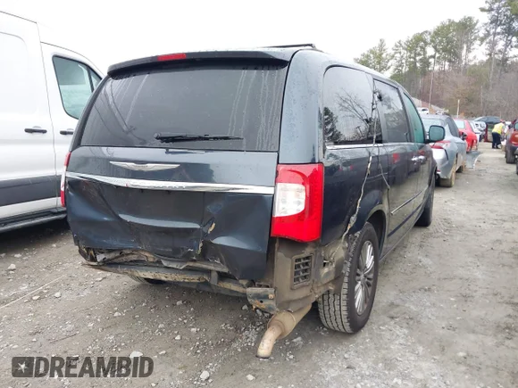 ✅ 2014 Chrysler Town & Country Touring L 30th Anniversary • VIN: 2C4RC1CG5ER204092 • Lot: 43845374. Listed on IAAI with 170,407 mi. Free auction sales archive from the USA and detailed vehicle history report at DreamBid. Image 4.