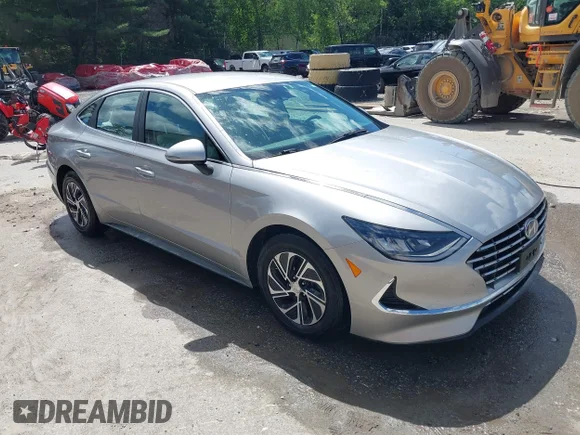 ✅ 2021 Hyundai Sonata Blue • VIN: KMHL24JJ1MA030884 • Lot: 45392549. Wystawiony na IAAI z przebiegiem 120 183 mil. Bezpłatny archiwum sprzedaży aukcyjnych z USA i szczegółowy raport historii pojazdu na DreamBid. Zdjęcie 1.
