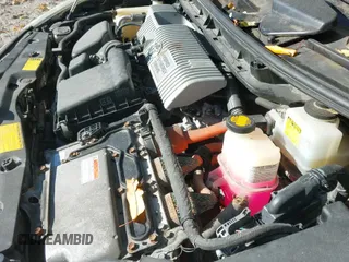 ✅ 2011 Toyota Prius III • VIN: JTDKN3DU6B5335357 • Лот: 43640149. Опубликован ранее на IAAI с пробегом 212 995 миль. Бесплатный доступ к архиву аукционных продаж из США и подробный отчёт об истории автомобиля на DreamBid. Изображение 19.