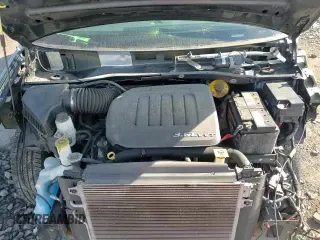 ✅ 2018 Dodge Grand Caravan GT • VIN: 2C4RDGEG7JR345723 • Лот: 81980425. Опубликован ранее на Copart с пробегом 92 154 миль. Бесплатный доступ к архиву аукционных продаж из США и подробный отчёт об истории автомобиля на DreamBid. Изображение 17.