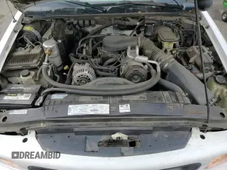 ✅ 1997 GMC Sonoma SLS • VIN: 1GTCS19X2V8516379 • Lot: 84080794. Wystawiony na Copart z przebiegiem 257 607 mil. Bezpłatny archiwum sprzedaży aukcyjnych z USA i szczegółowy raport historii pojazdu na DreamBid. Zdjęcie 13.