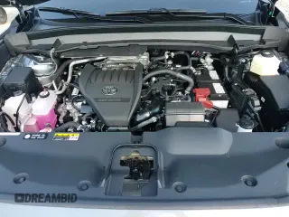 ✅ 2025 Toyota Highlander XLE • VIN: 5TDAAAA58SS033653 • Lot: 70628245. Listed on Copart with 414 mi. Free auction sales archive from the USA and detailed vehicle history report at DreamBid. Image 14.