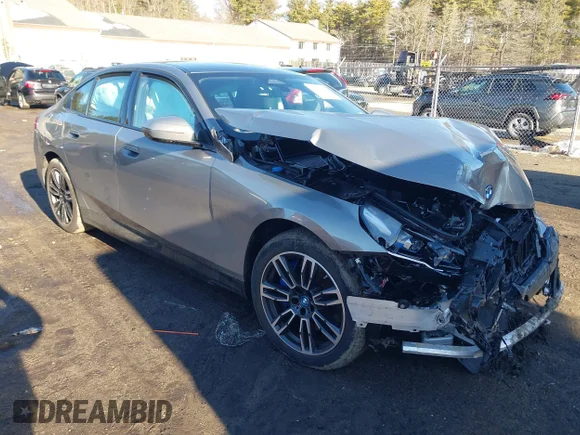 2025 BMW 5 Series 550e xDrive