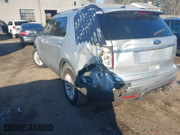 ✅ 2011 Ford Explorer XLT • VIN: 1FMHK8D87BGA70029 • Лот: 44137703. Опубліковано раніше на IAAI з пробігом 281 375 миль. Безкоштовний доступ до архіву аукціонних продажів зі США та докладний звіт про історію автомобіля на DreamBid. Зображення 3.