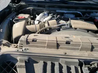 ✅ 2022 GMC Sierra 3500HD Denali • VIN: 1GT49WEY1NF120211 • Lot: 88208065. Wystawiony na Copart z przebiegiem 47 087 mil. Bezpłatny archiwum sprzedaży aukcyjnych z USA i szczegółowy raport historii pojazdu na DreamBid. Zdjęcie 14.