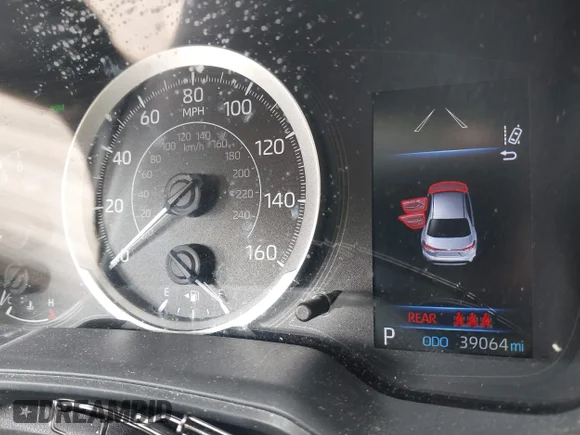 ✅ 2020 Toyota Corolla LE • VIN: JTDHPRAE1LJ014467 • Lot: 44806587. Wystawiony na IAAI z przebiegiem 39 064 mil. Bezpłatny archiwum sprzedaży aukcyjnych z USA i szczegółowy raport historii pojazdu na DreamBid. Zdjęcie 7.