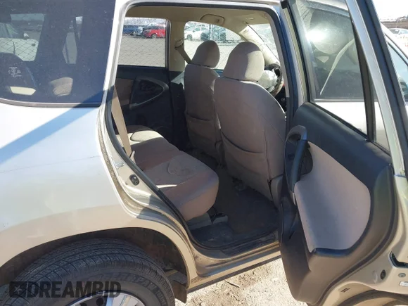 ✅ 2007 Toyota RAV4 • VIN: JTMZD33V175038628 • Lot: 41342974. Wystawiony na IAAI z przebiegiem 255 518 mil. Bezpłatny archiwum sprzedaży aukcyjnych z USA i szczegółowy raport historii pojazdu na DreamBid. Zdjęcie 8.