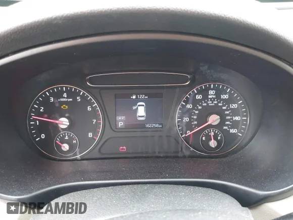 ✅ 2019 Kia Sorento LX • VIN: 5XYPG4A51KG552700 • Lot: 43768565. Wystawiony na IAAI z przebiegiem 162 258 mil. Bezpłatny archiwum sprzedaży aukcyjnych z USA i szczegółowy raport historii pojazdu na DreamBid. Zdjęcie 7.