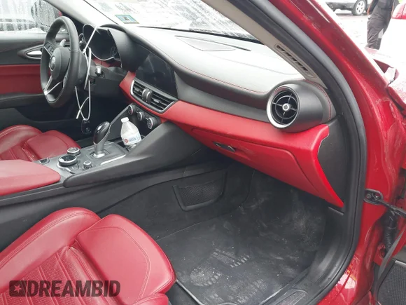 ✅ 2018 Alfa Romeo Giulia Ti Sport • VIN: ZARFAECN4J7569606 • Лот: 44467664. Опубліковано раніше на IAAI з пробігом 80 435 миль. Безкоштовний доступ до архіву аукціонних продажів зі США та докладний звіт про історію автомобіля на DreamBid. Зображення 5.