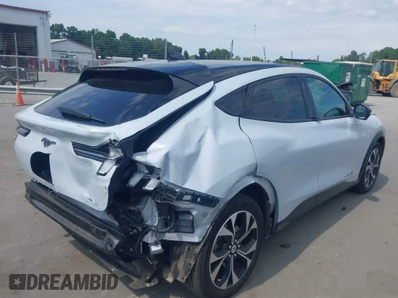 ✅ 2022 Ford Mustang Mach-E Premium • VIN: 3FMTK3SU5NMA40857 • Lot: 43109388. Wystawiony na IAAI z przebiegiem 41 356 mil. Bezpłatny archiwum sprzedaży aukcyjnych z USA i szczegółowy raport historii pojazdu na DreamBid. Zdjęcie 4.
