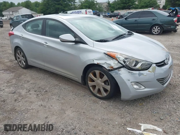 ✅ 2013 Hyundai Elantra GLS • VIN: 5NPDH4AE2DH274904 • Lot: 45579701. Wystawiony na IAAI z przebiegiem 66 359 mil. Bezpłatny archiwum sprzedaży aukcyjnych z USA i szczegółowy raport historii pojazdu na DreamBid. Zdjęcie 1.