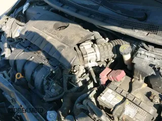 ✅ 2016 Nissan Sentra SR • VIN: 3N1AB7APXGY293038 • Lot: 43194315. Wystawiony na IAAI z przebiegiem 96 445 mil. Bezpłatny archiwum sprzedaży aukcyjnych z USA i szczegółowy raport historii pojazdu na DreamBid. Zdjęcie 19.